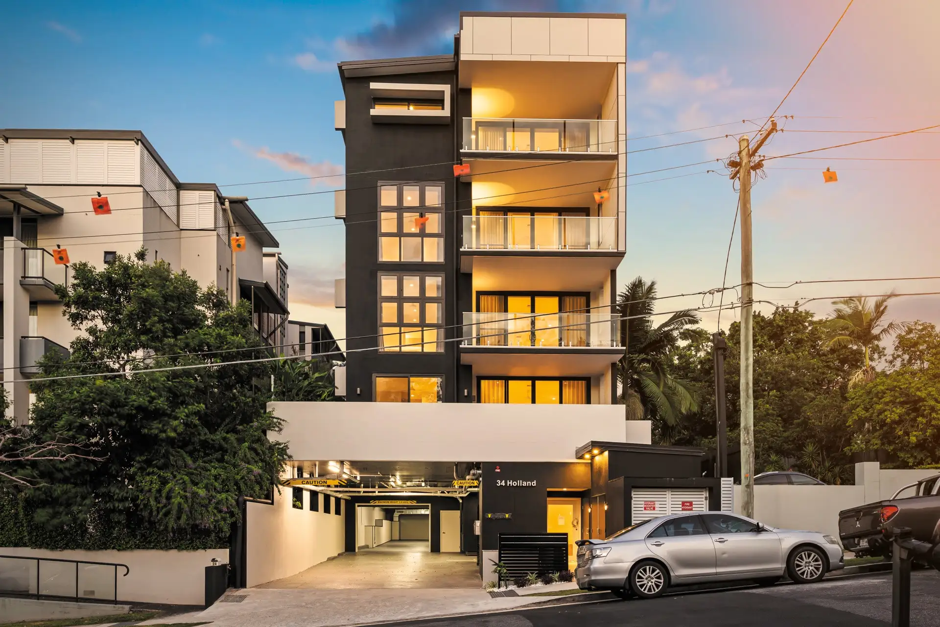 34 Holland Street, the last of the light